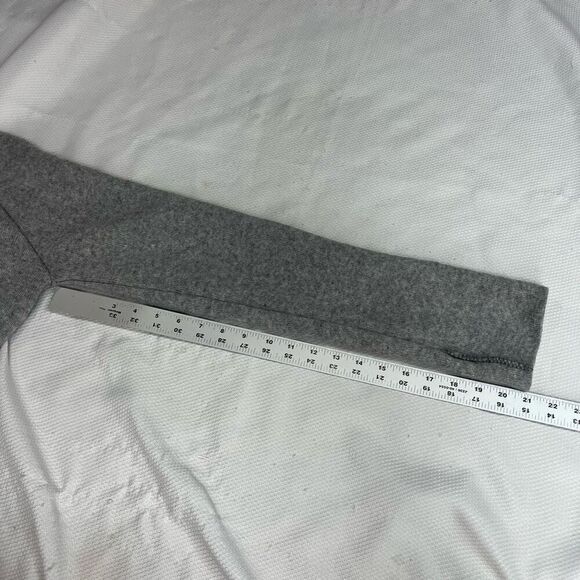 Chiaramente Gray Wool Blend Single Hook‎ Closure Cardigan Sweater Sz M Women’s - Picture 7 of 9